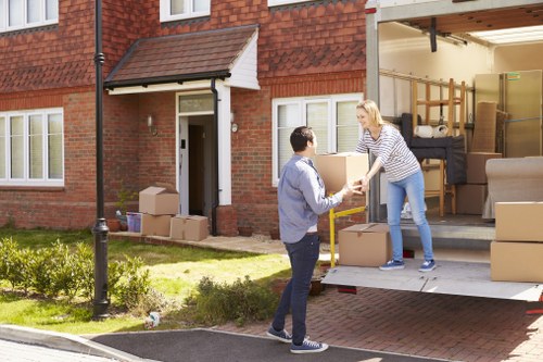 Twickenham Movers pricing explained with a transparent quote for a local home move